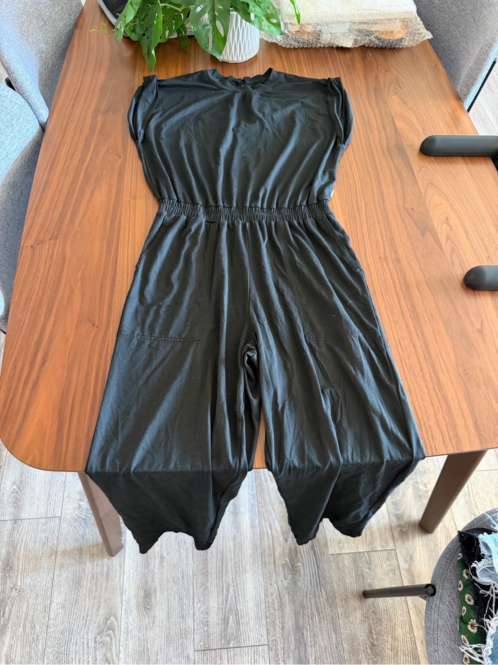 Vuori Black Short-Sleeve Elastic-Waist Jumpsuit